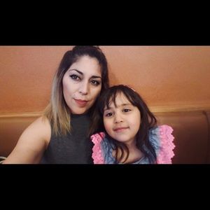 Meet your Posher, Yolanda